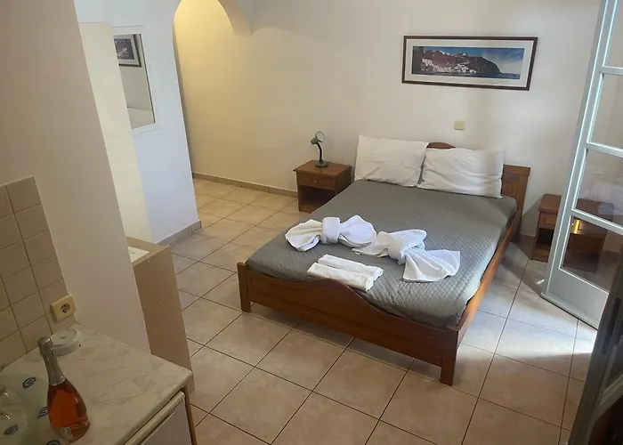 Tarelis & Apartman *