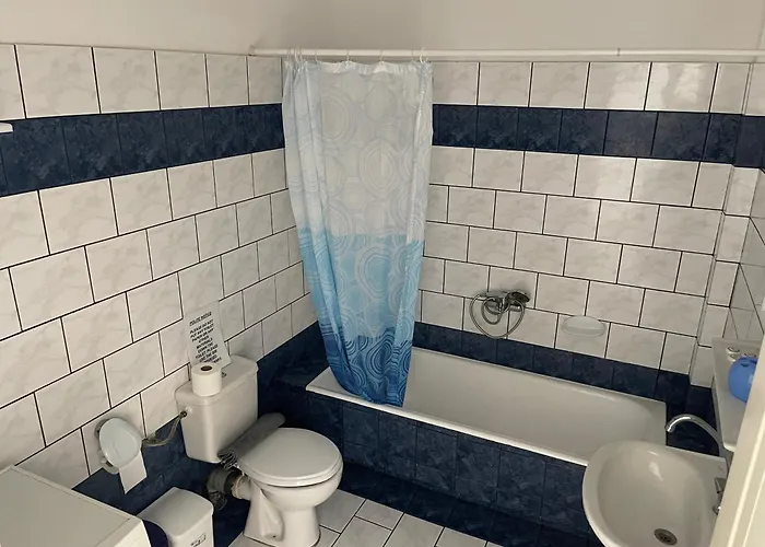 Tarelis & Apartman Kamári