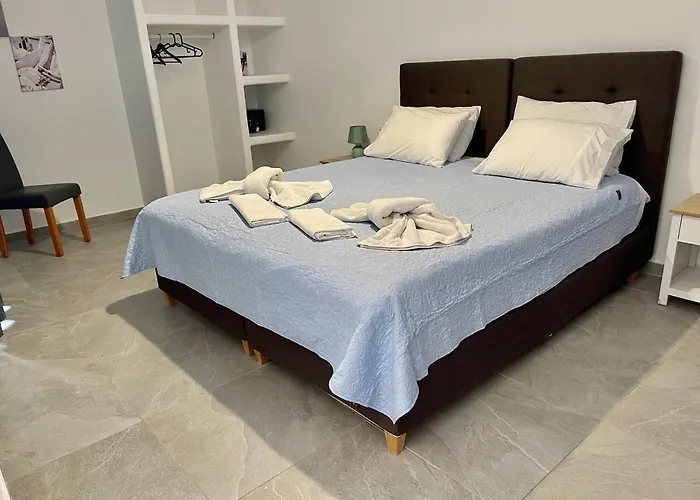 Tarelis & Apartman *