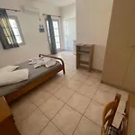 Tarelis & Apartman *