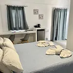 Apartmán Tarelis & *