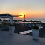 Apartman Tarelis & *