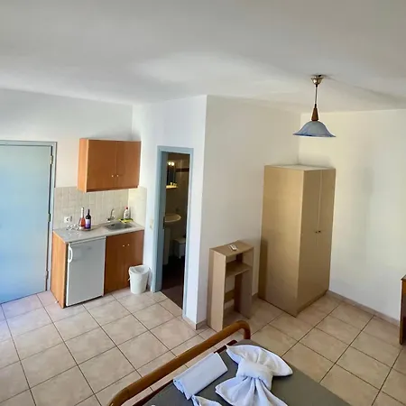 דירה Tarelis & *