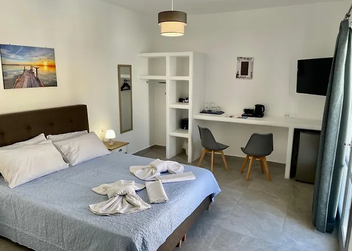 Tarelis & Apartamento Kamári