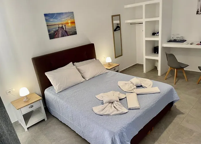 Tarelis & Apartamento Kamári