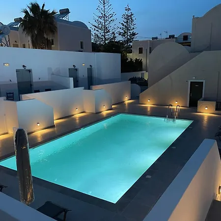 Tarelis & Apartment Kamari (Santorini)