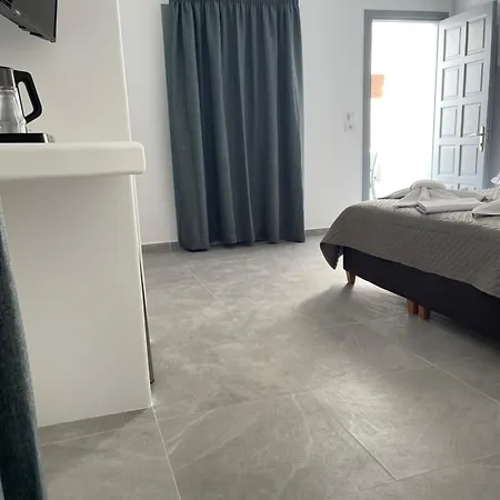 Tarelis & Apartmán Kamári