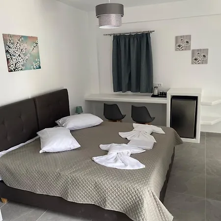 Tarelis & Apartment
