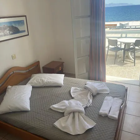 Apartmán Tarelis & *
