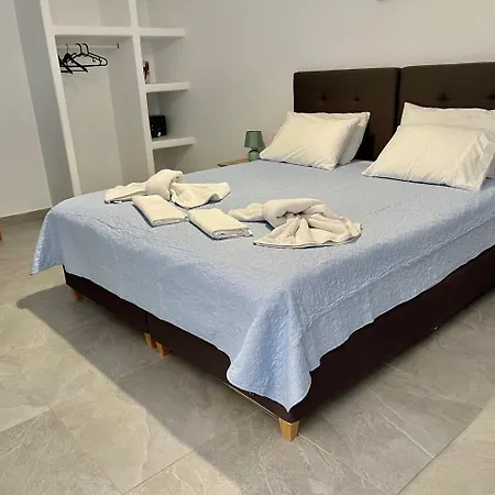 Tarelis & Apartment *