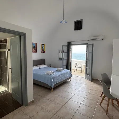 Tarelis & Apartment Kamári