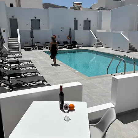Tarelis & Apartment Kamári
